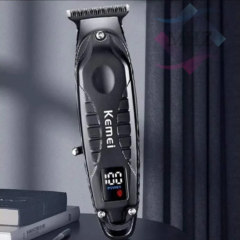 ماشین اصلاح موی سر و صورت کیمی مدل KM-2288 با تکنولوژی برش مستقیم، طراحی ارگونومیک، باتری لیتیومی، تیغه از جنس تیتانیوم، ظرفیت 1200 میلی آمپر، خط زن، به همراه 4 شانه مجزا و برس تمیزکننده