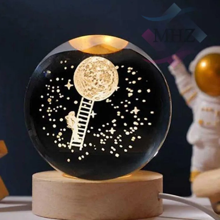 چراغ خواب مدل گوی کریستالی طرح فضانورد و نردبان قطر 6 سانتیمتر